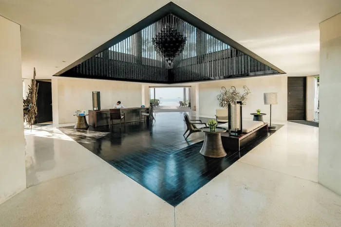 Alila Villas Uluwatu WOHA-designed arrival pavilion with diamond ceiling and ocean view