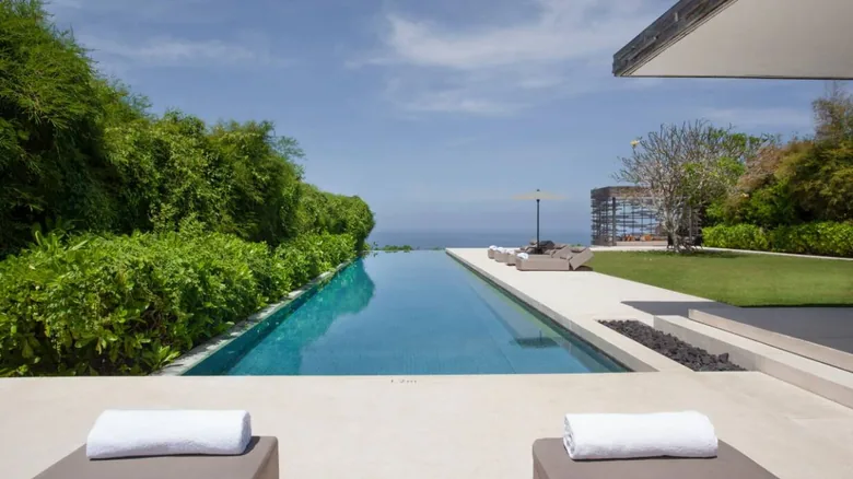 Two Bedroom Cliff Edge Villa at Alila Villas Uluwatu Bali