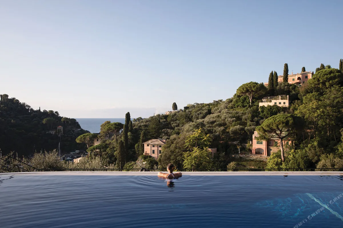 Hotel Splendido pool above Portofino harbour