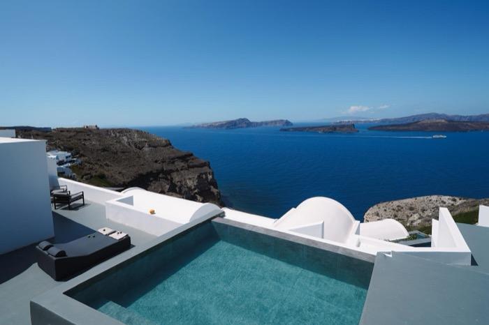 Santonero Honeymoon Suite with private infinity pool, Santorini